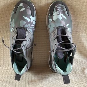 Women’s Reebok 8.5  3D Ultralite Sneakers Shoes